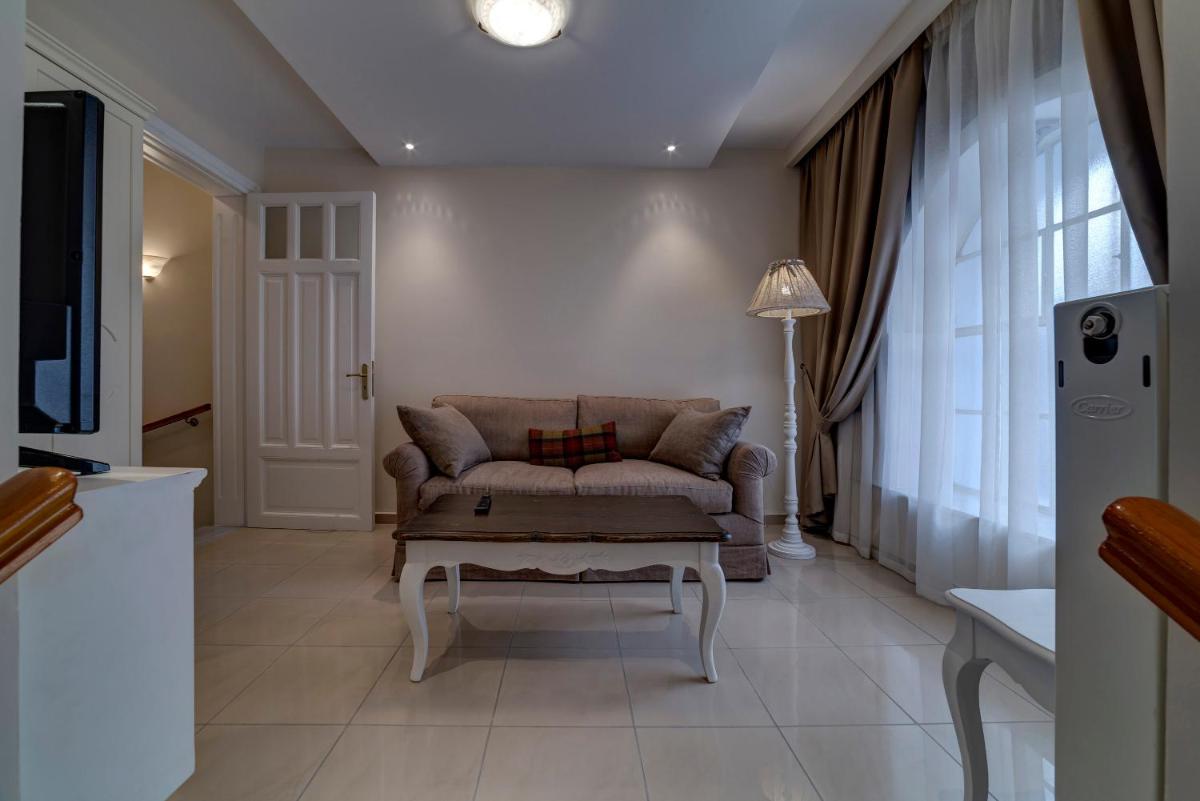 Foto - Home and Poetry