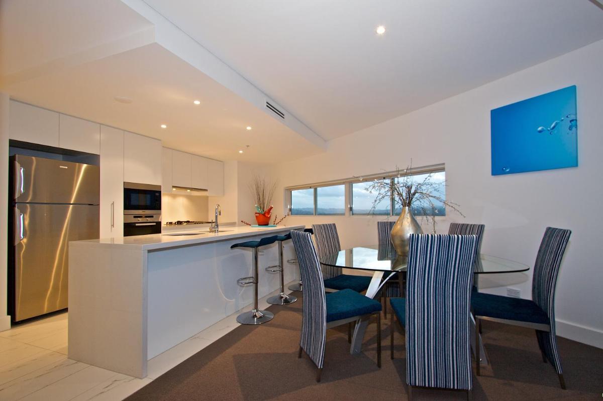 Photo - Kirra Surf Apartments