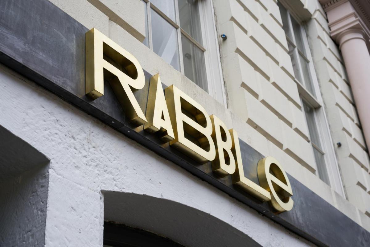 Foto - Rabble