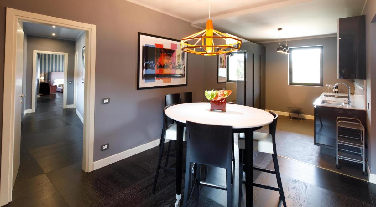 Photo - Fifty House Cellini