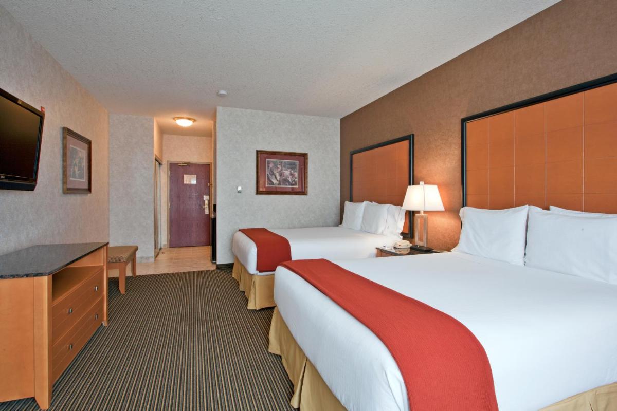 Photo - Holiday Inn Express Calgary South, an IHG Hotel