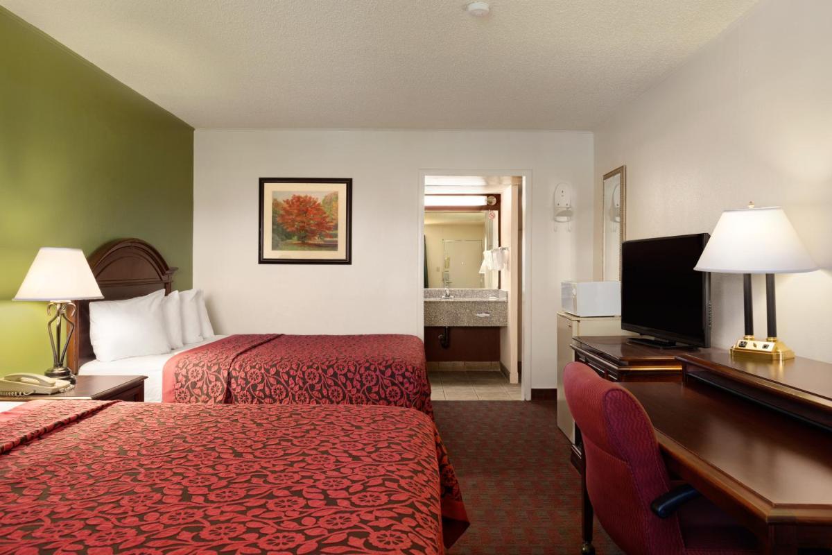 Photo - Days Inn by Wyndham Santa Fe New Mexico