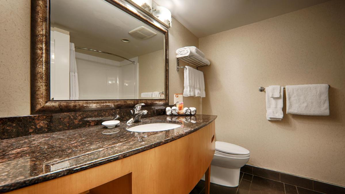 Photo - Best Western Plus Kelowna Hotel & Suites