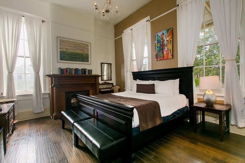 Photo - Lafitte Hotel & Bar