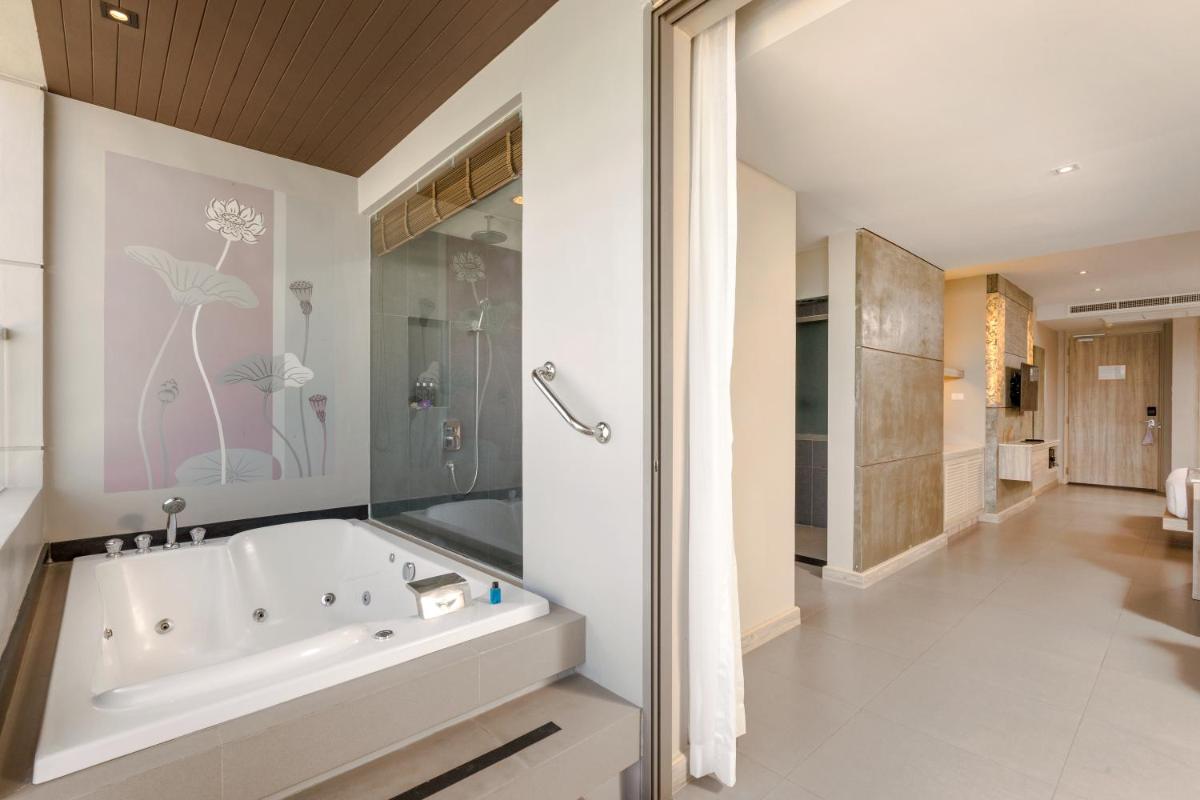 Photo - Cape Sienna Phuket Gourmet Hotel & Villas - SHA Extra Plus