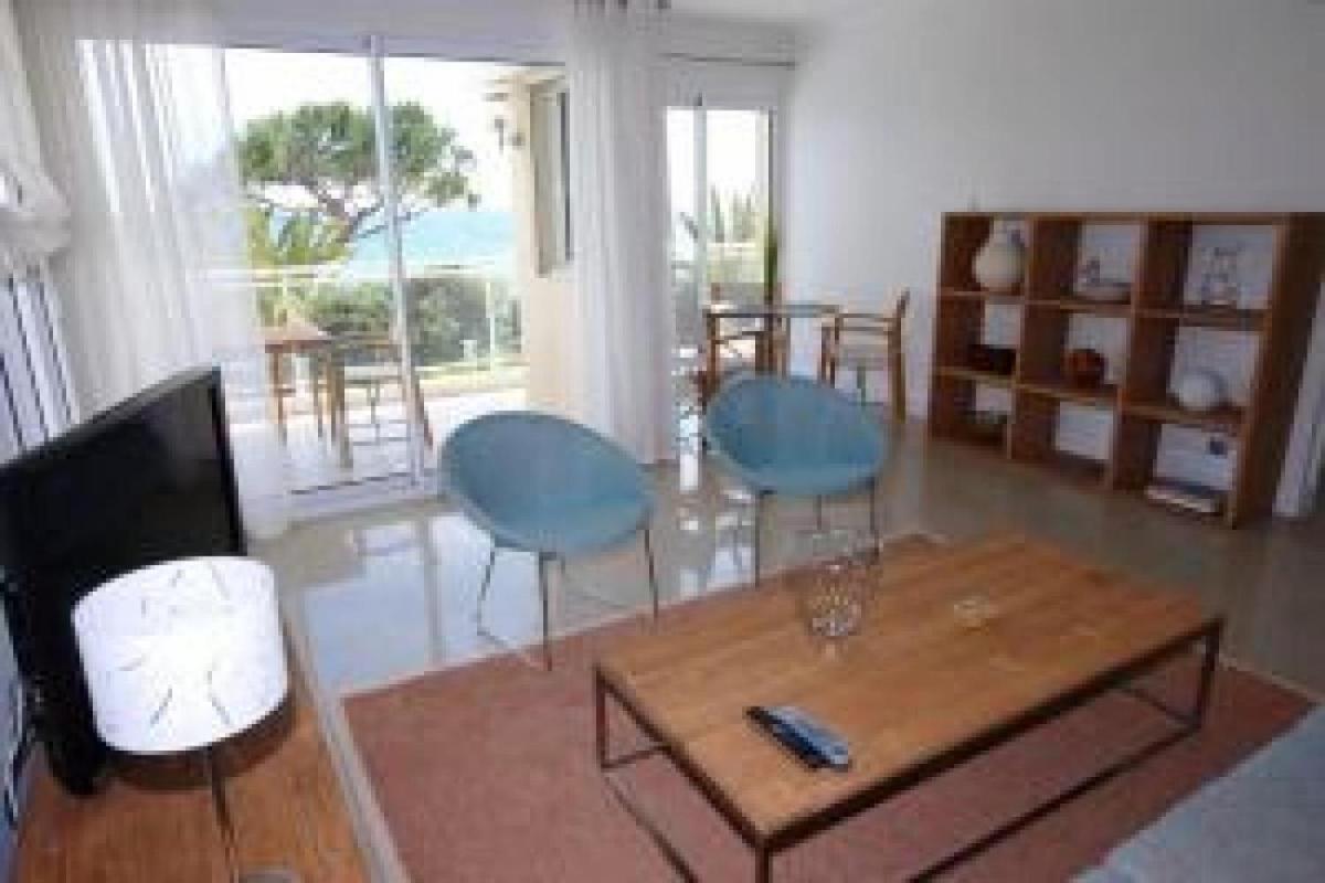 Photo - Stunning 2 Bed, 2 Bath Apt on the Cannes sea front has swimming pool and is a secure modern building