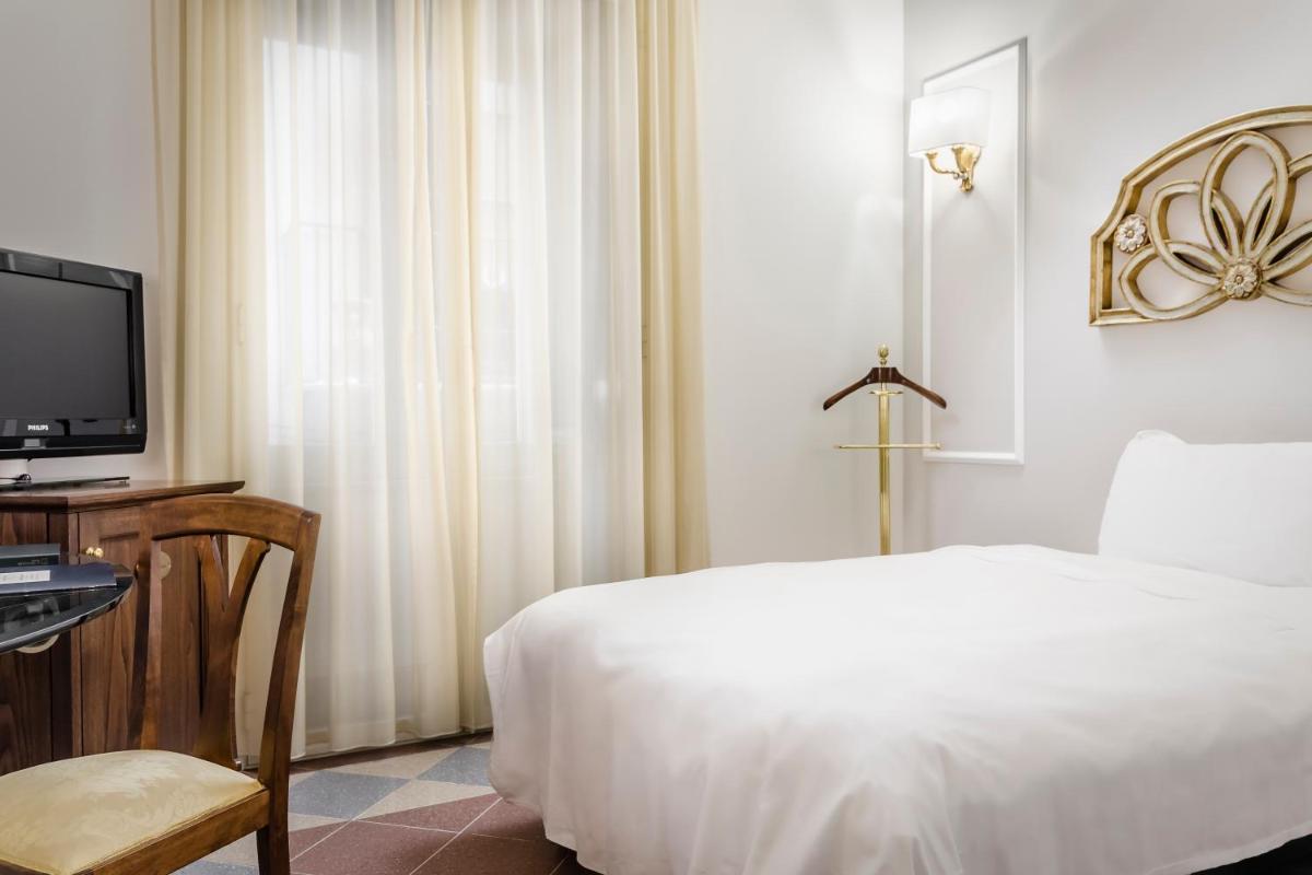 Eurostars Centrale Palace Hotel photo 2