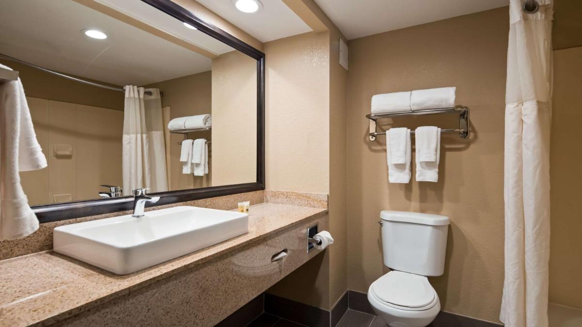 Photo - Best Western Airport Inn & Suites Oakland