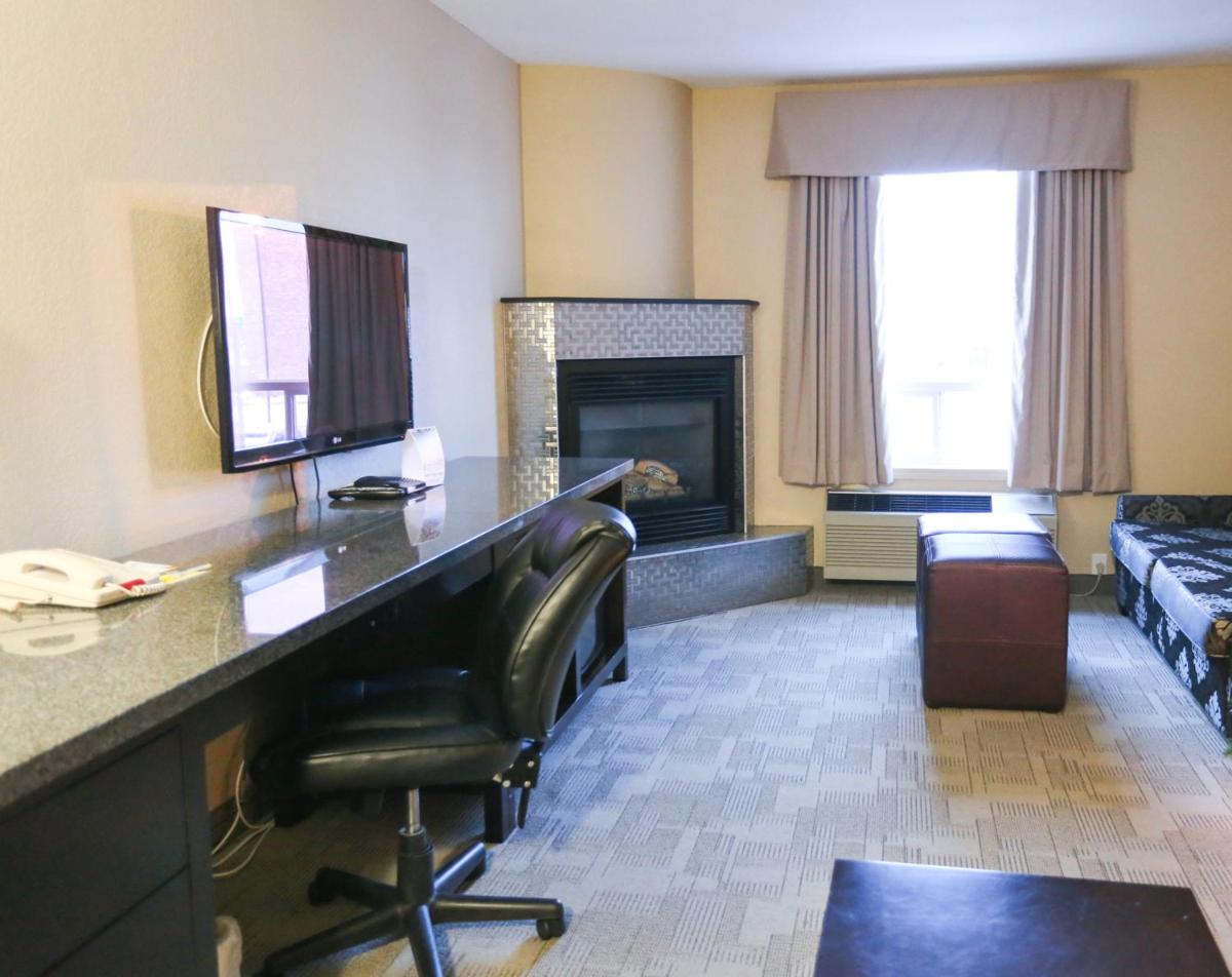 Photo - Days Inn by Wyndham Calgary Airport