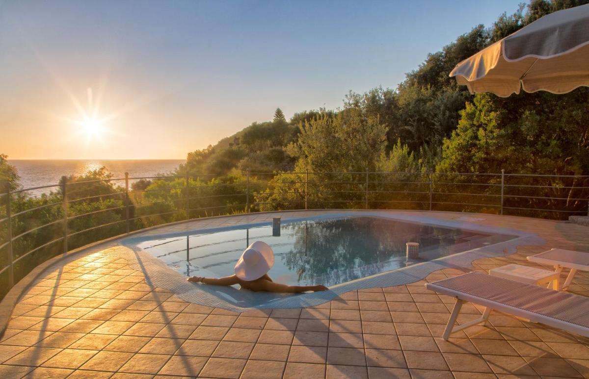 Photo - Villa dei Lecci - 7 Luxury villas with private pool or jacuzzi