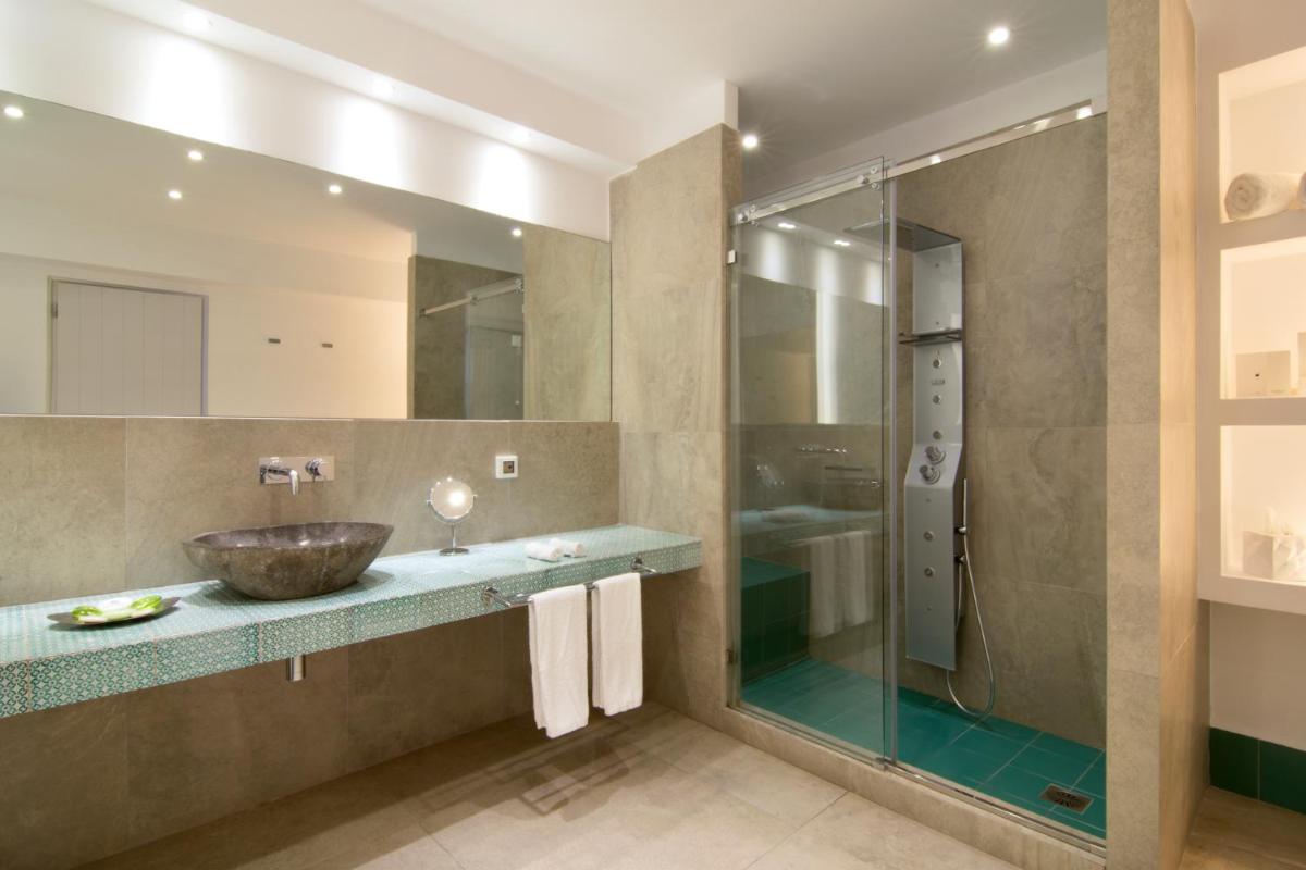 Photo - Santorini Secret Suites & Spa, Small Luxury Hotels of the World