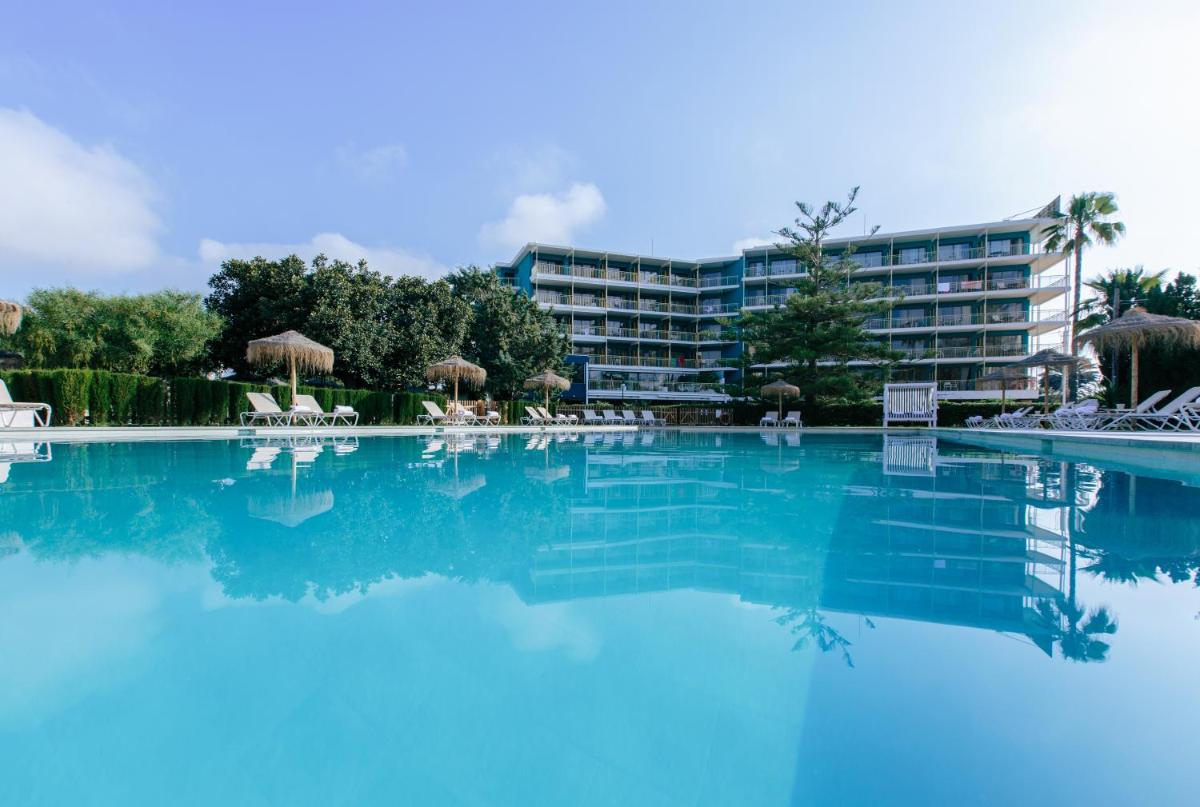 Hotel Almirante photo 2