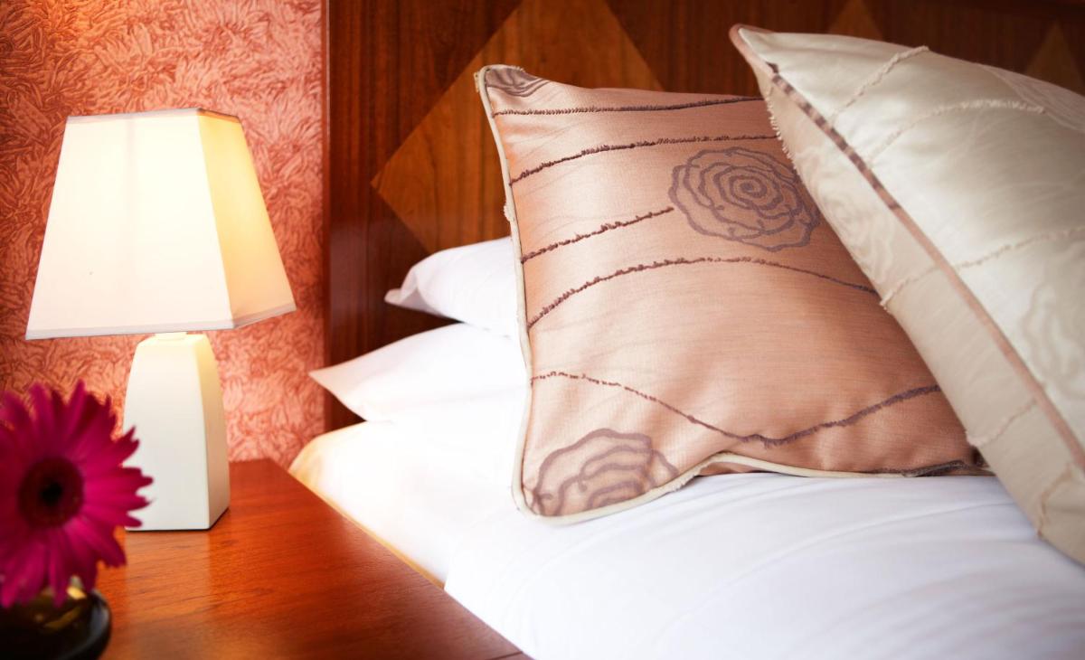 Photo - The Red Lea Hotel