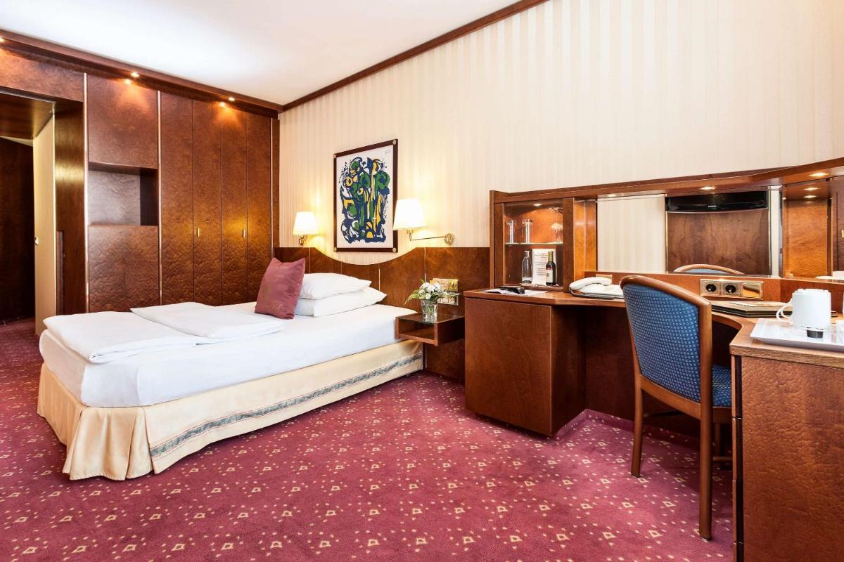 Photo - Best Western Premier Grand Hotel Russischer Hof