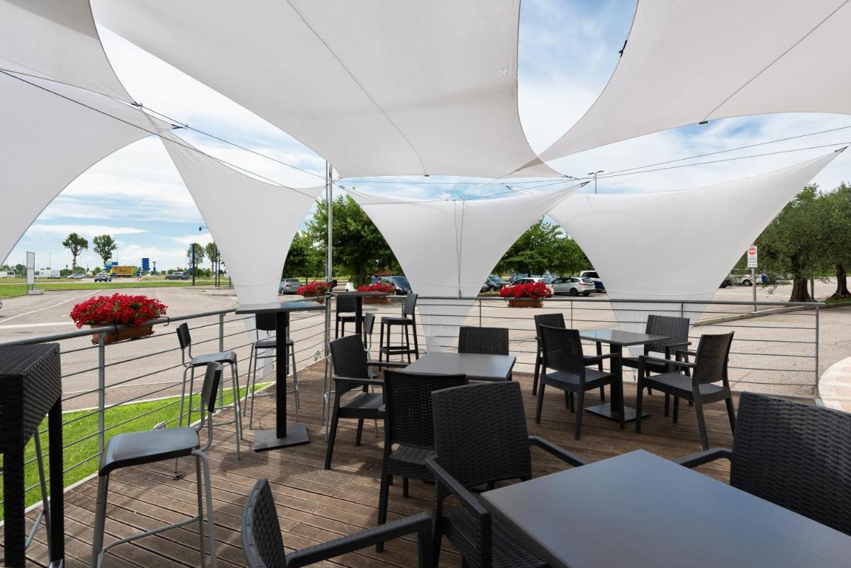 Airporthotel Verona Congress & Relax photo 8