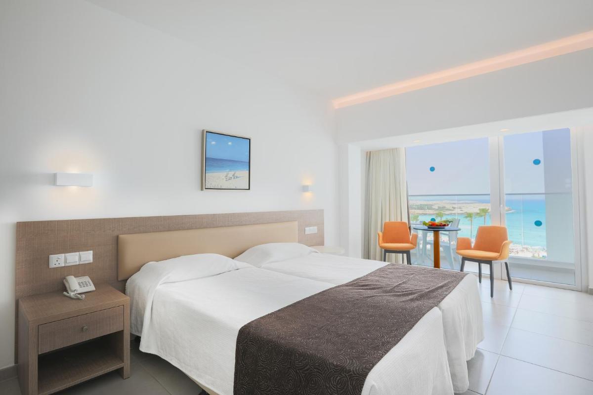 Photo - Vassos Nissi Plage Hotel & Spa