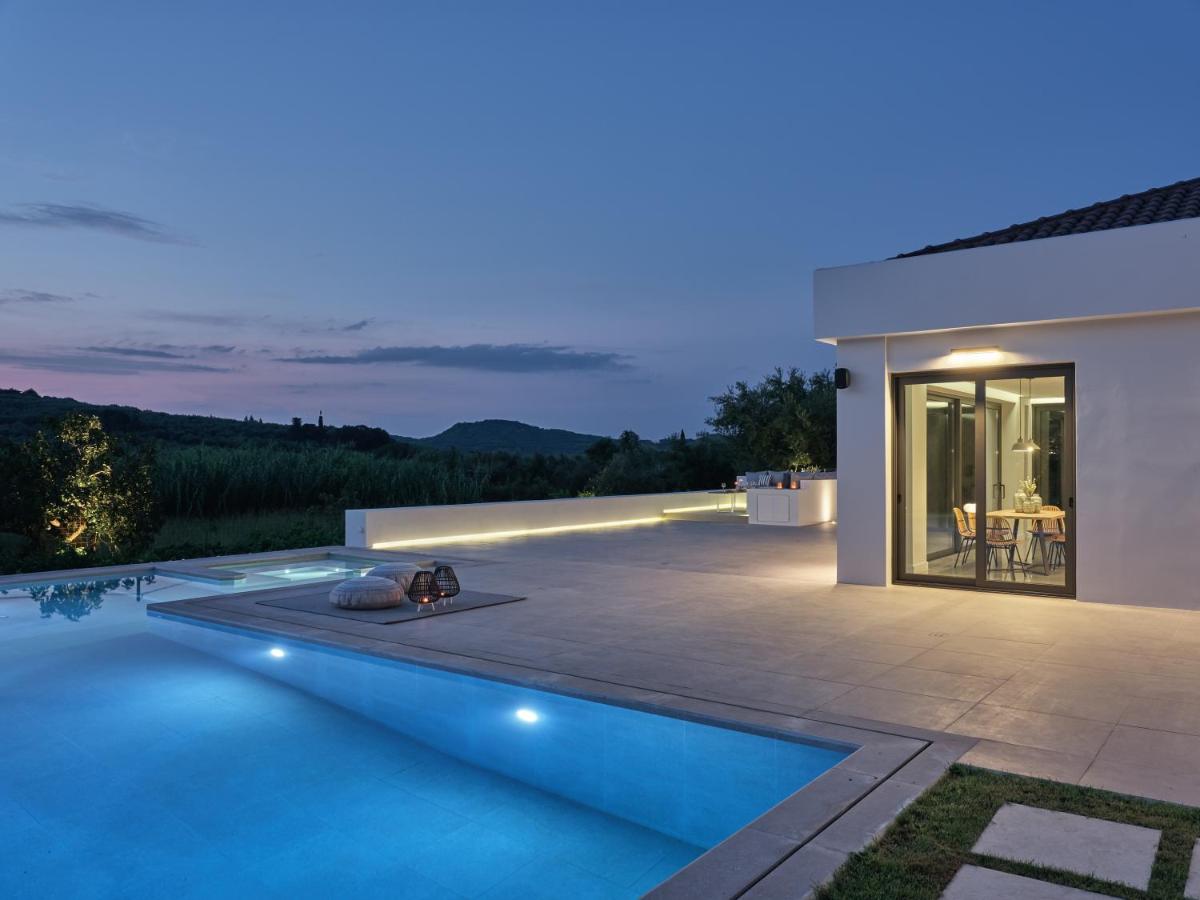 Photo - Drallos Luxury Villa