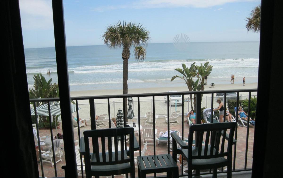 Photo - Days Inn by Wyndham Daytona Oceanfront