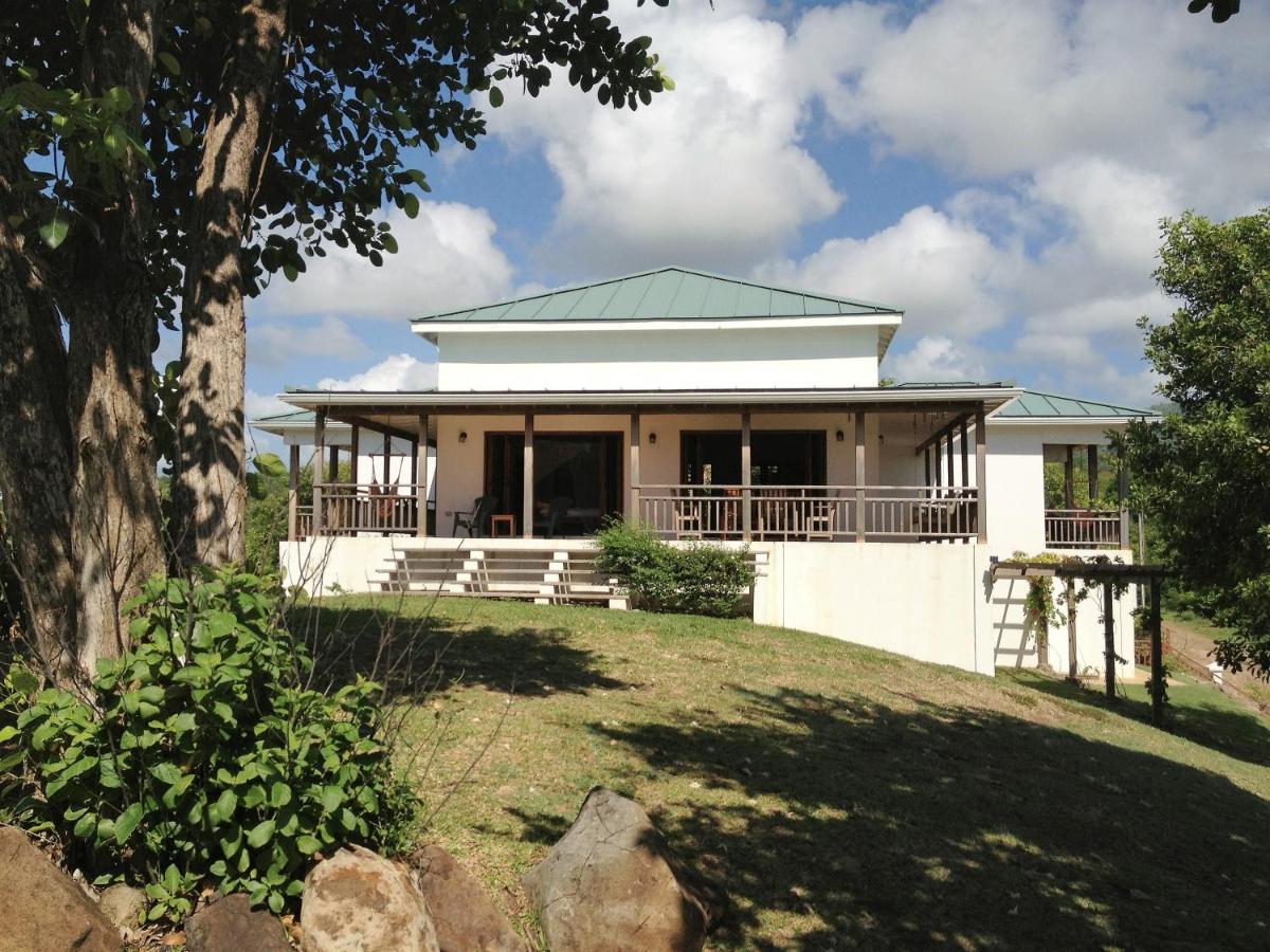 Photo - Two Bays Beach Villa, Apartment, and Studios