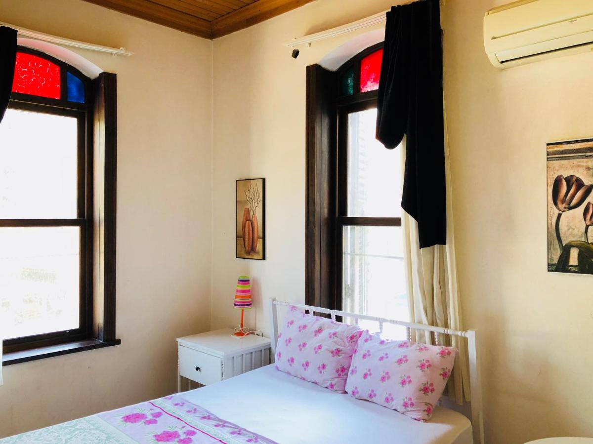 Photo - Pastor Historical Apart-Hotel The Gulf Of İzmir