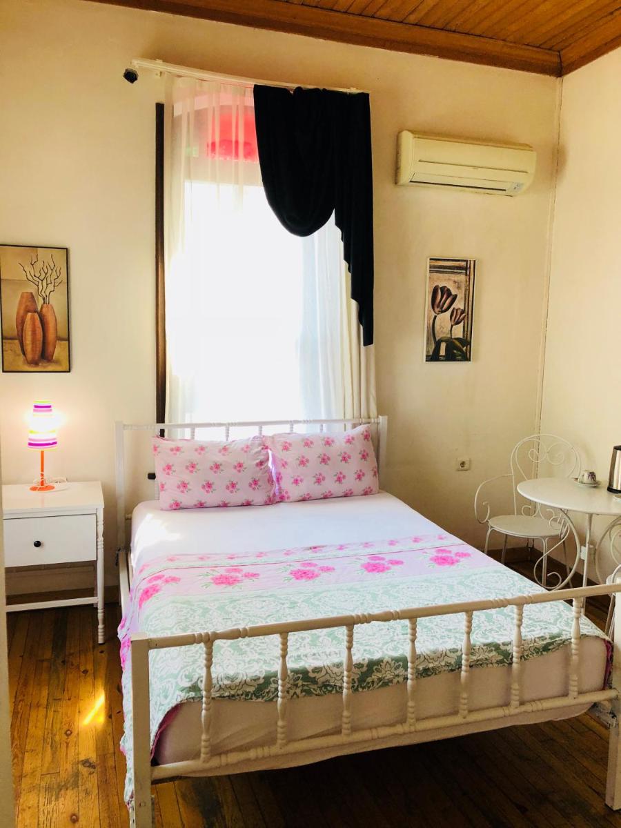 Photo - Pastor Historical Apart-Hotel The Gulf Of İzmir