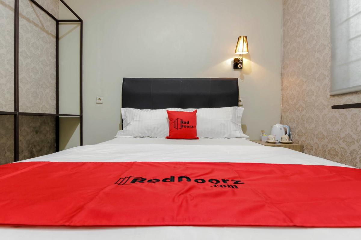 Foto - RedDoorz Plus near Lippo Cikarang Mall