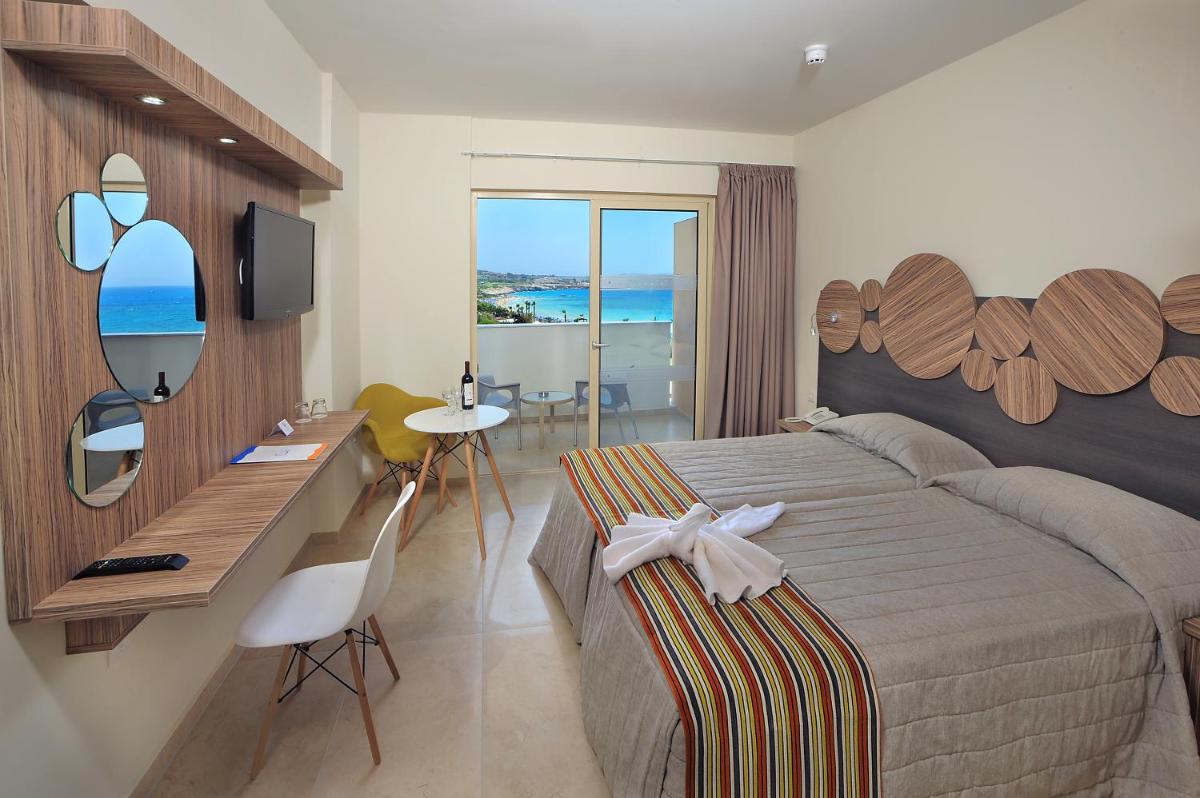 Photo - Nelia Beach Hotel & Spa