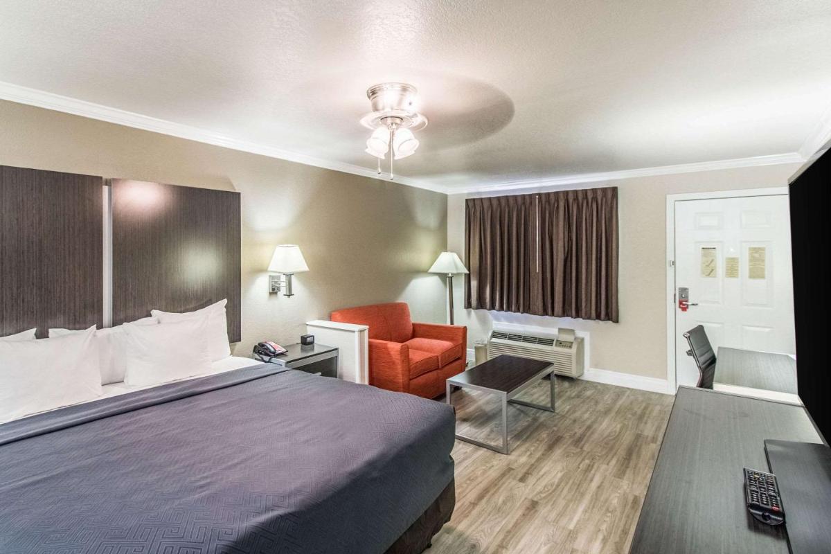 Photo - Econo Lodge Inn & Suites Corpus Christi