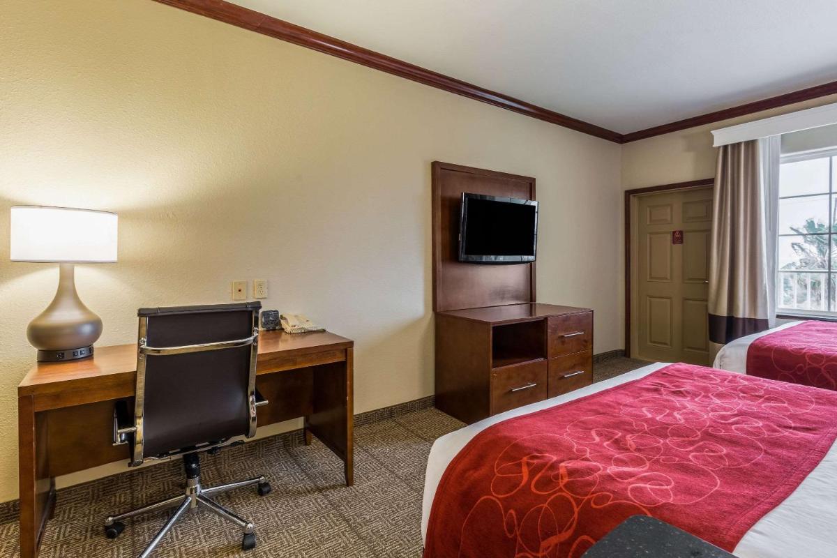 Photo - Comfort Suites Galveston