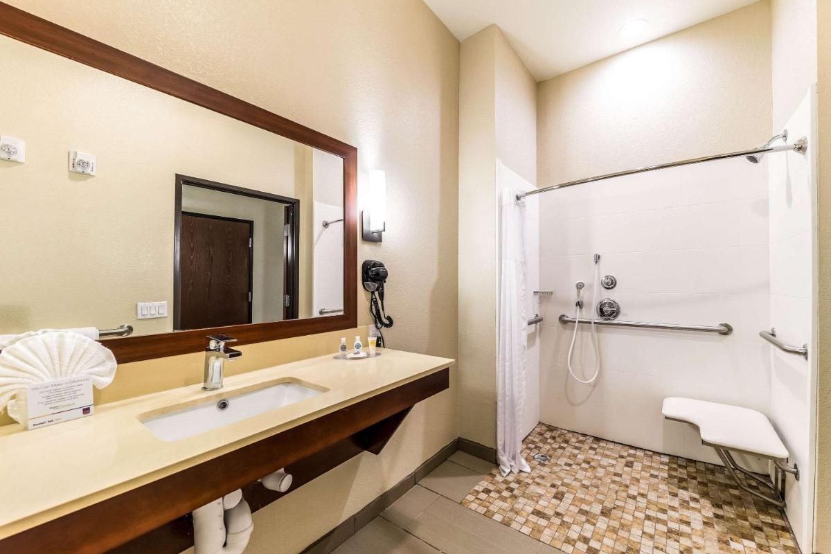 Photo - Comfort Suites Grand Prairie - Arlington North