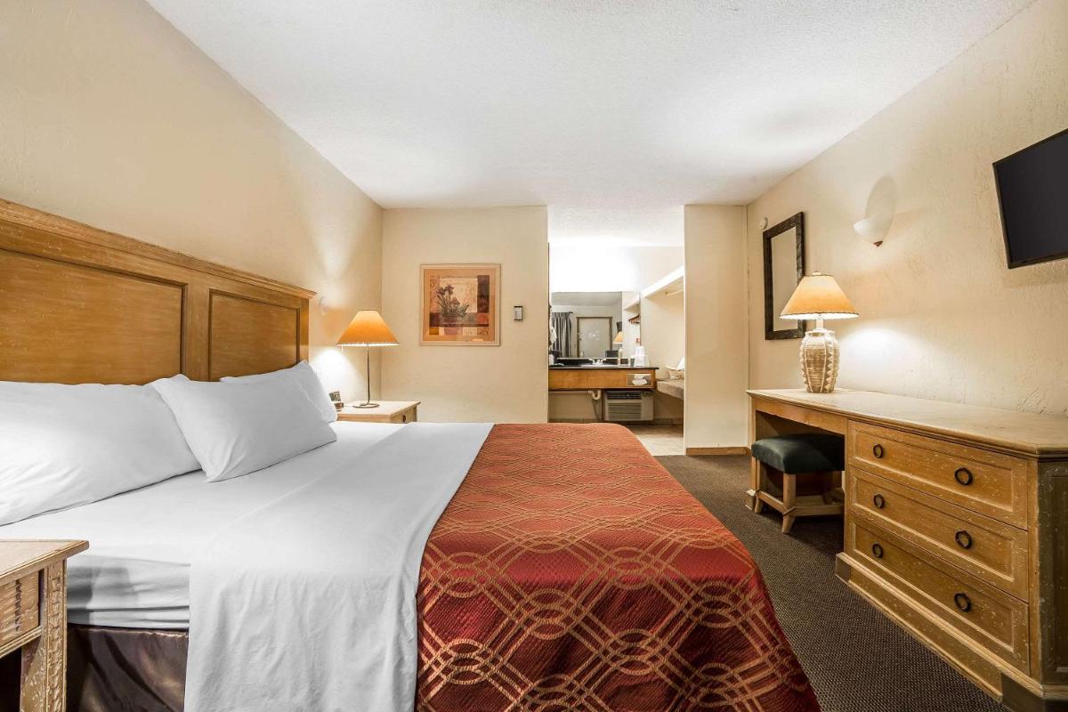 Foto - Econo Lodge Inn & Suites Kalispell