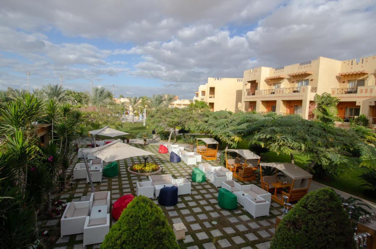 Swiss Inn Pyramids Golf Resort photo 7