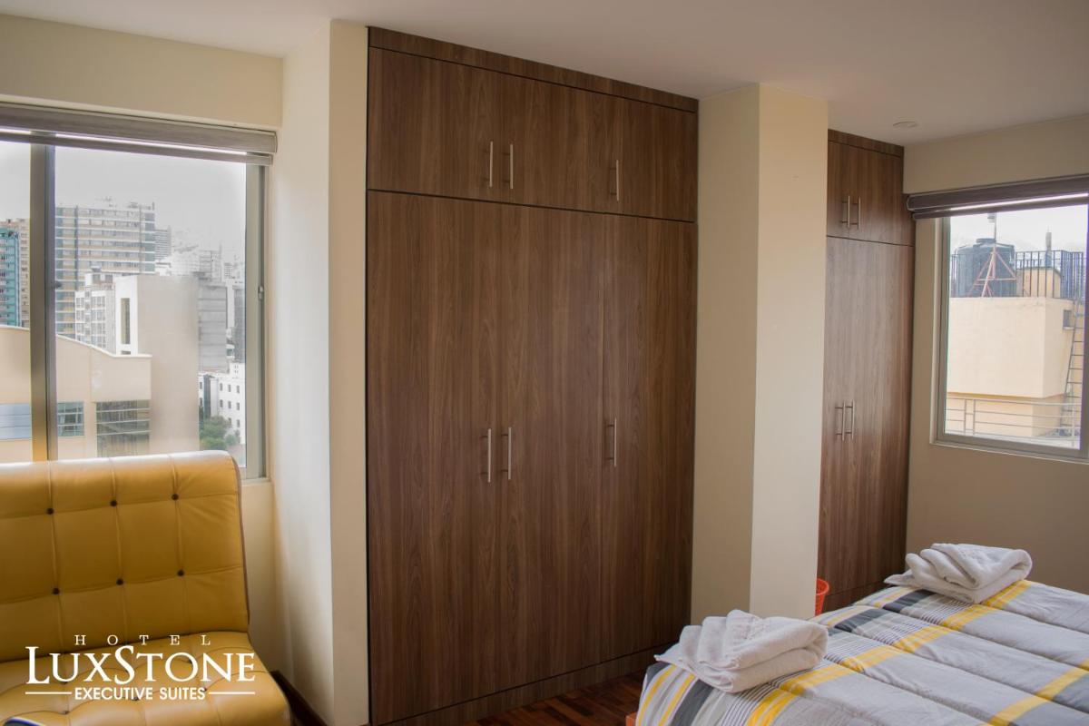 Photo - Hotel Luxstone Executive Suites