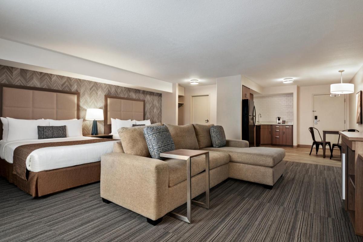 Photo - Ramada by Wyndham Airdrie Hotel & Suites