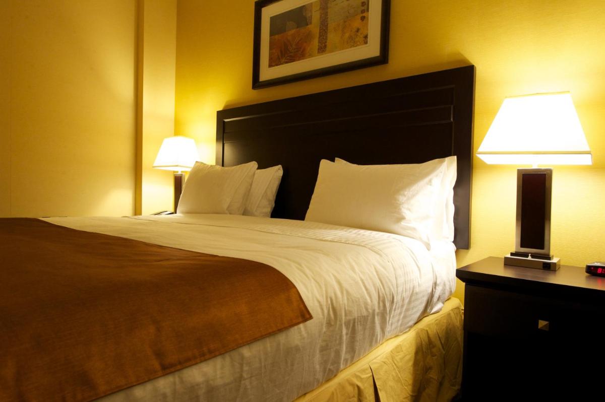 Photo - Days Inn & Suites by Wyndham Winnipeg Airport Manitoba