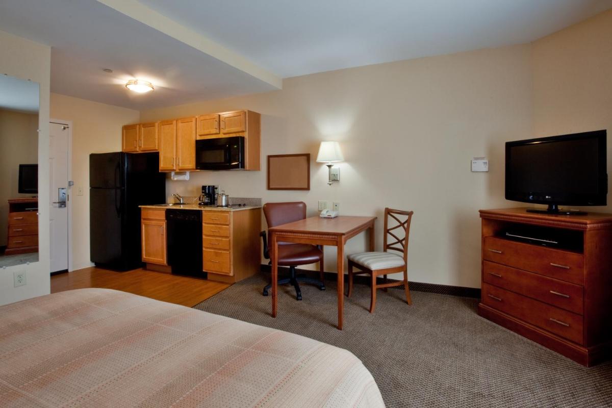 Photo - Candlewood Suites Norfolk Airport, an IHG Hotel