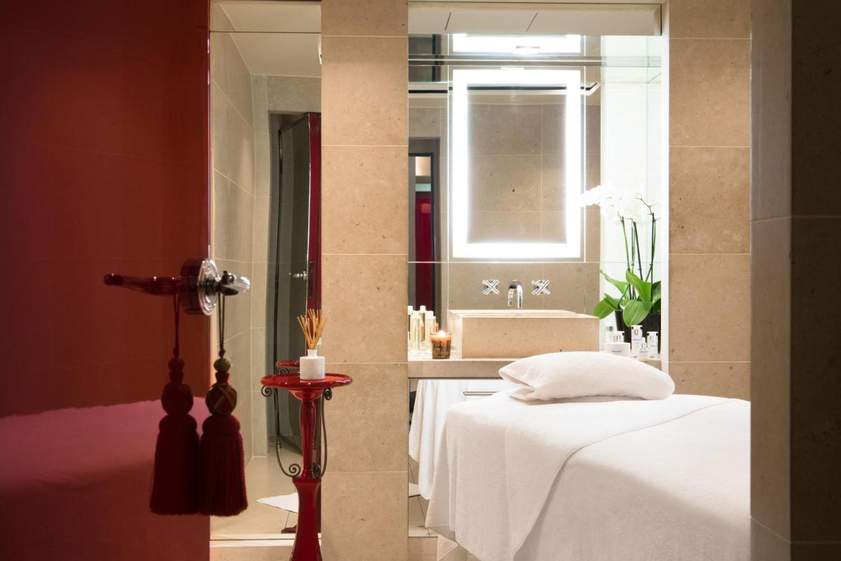 La Réserve Paris Hotel & Spa photo 10