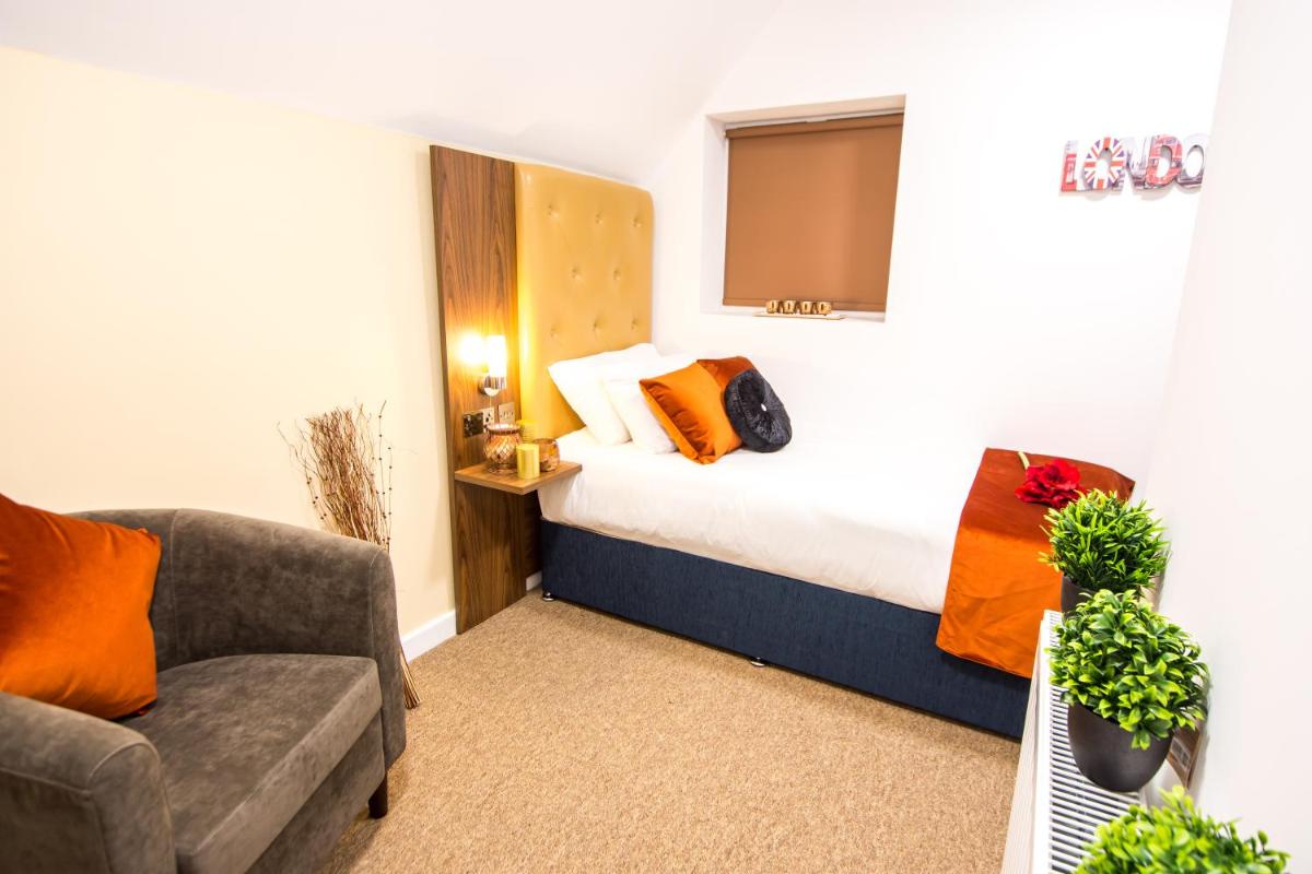 Photo - Trivelles Gatwick Hotel & airport Parking