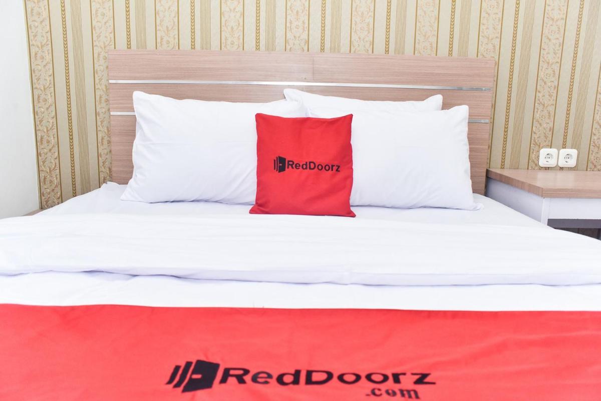 Foto - RedDoorz Plus near Malang Town Square