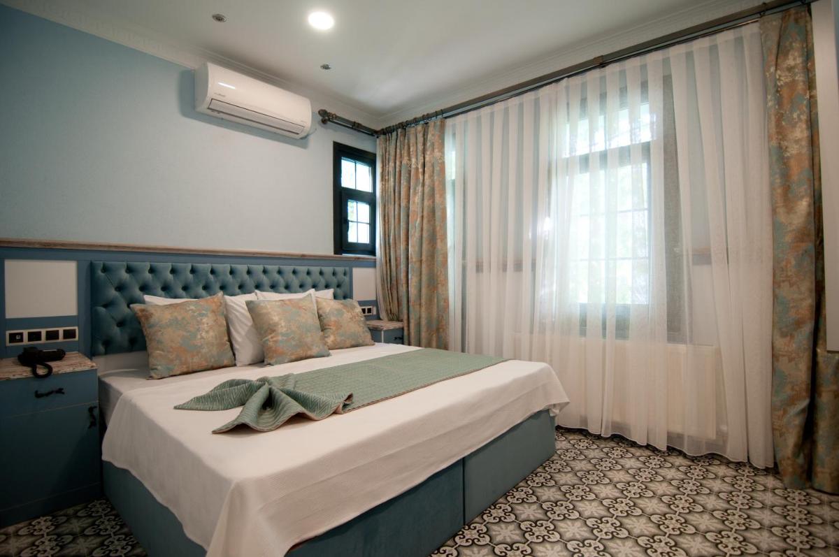 Photo - Center Hill Suites