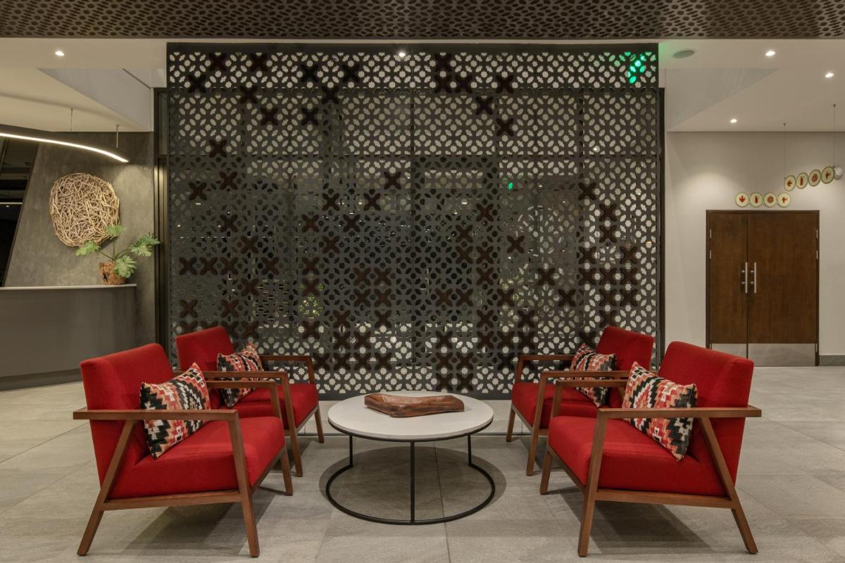 Crowne Plaza - Dar Es Salaam by IHG photo 2