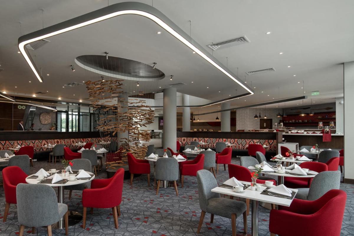 Crowne Plaza - Dar Es Salaam by IHG photo 4