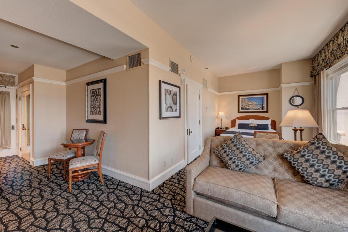 Photo - Gaslamp Plaza Suites