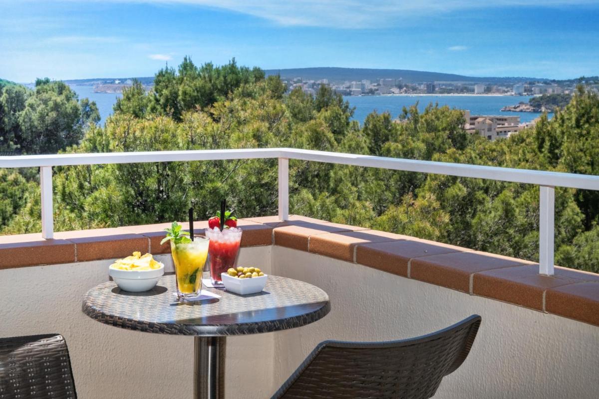 Salles Hotels Marina Portals photo 4