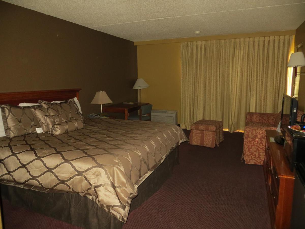 Photo - Days Inn by Wyndham Colorado Springs/Garden of the Gods