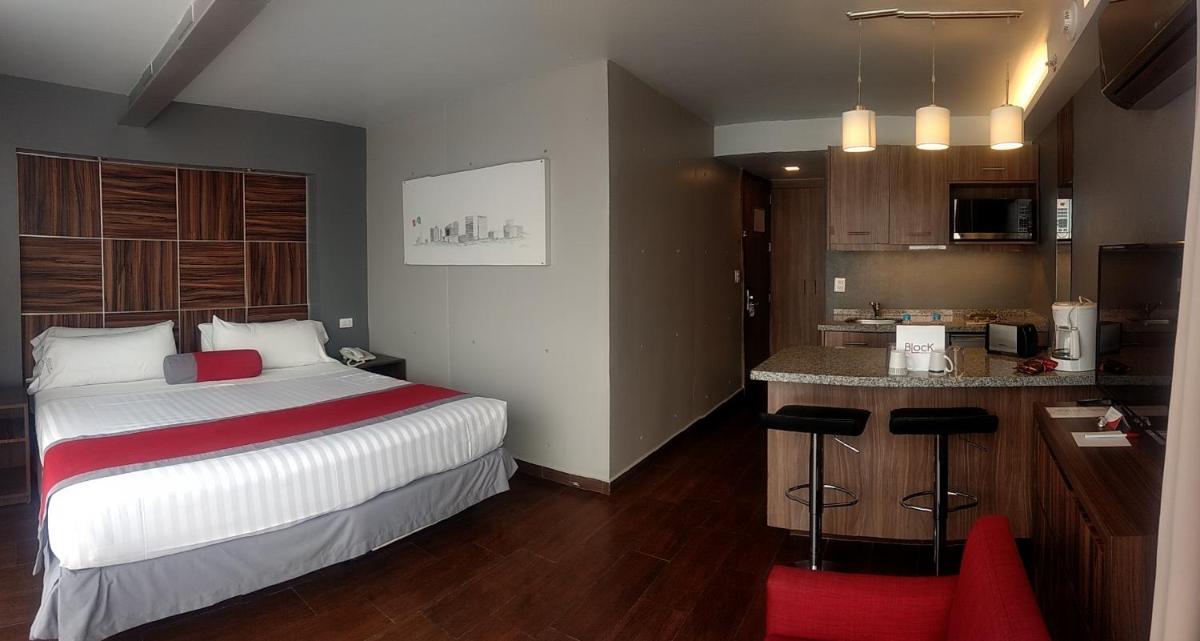 Photo - Hotel Block Suites