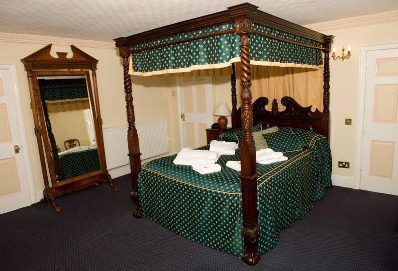 Photo - Bail House