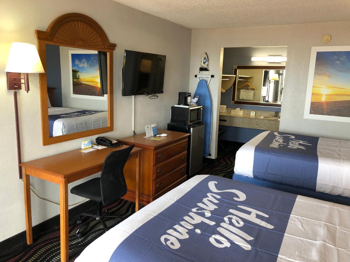 Photo - Days Inn by Wyndham Fort Myers