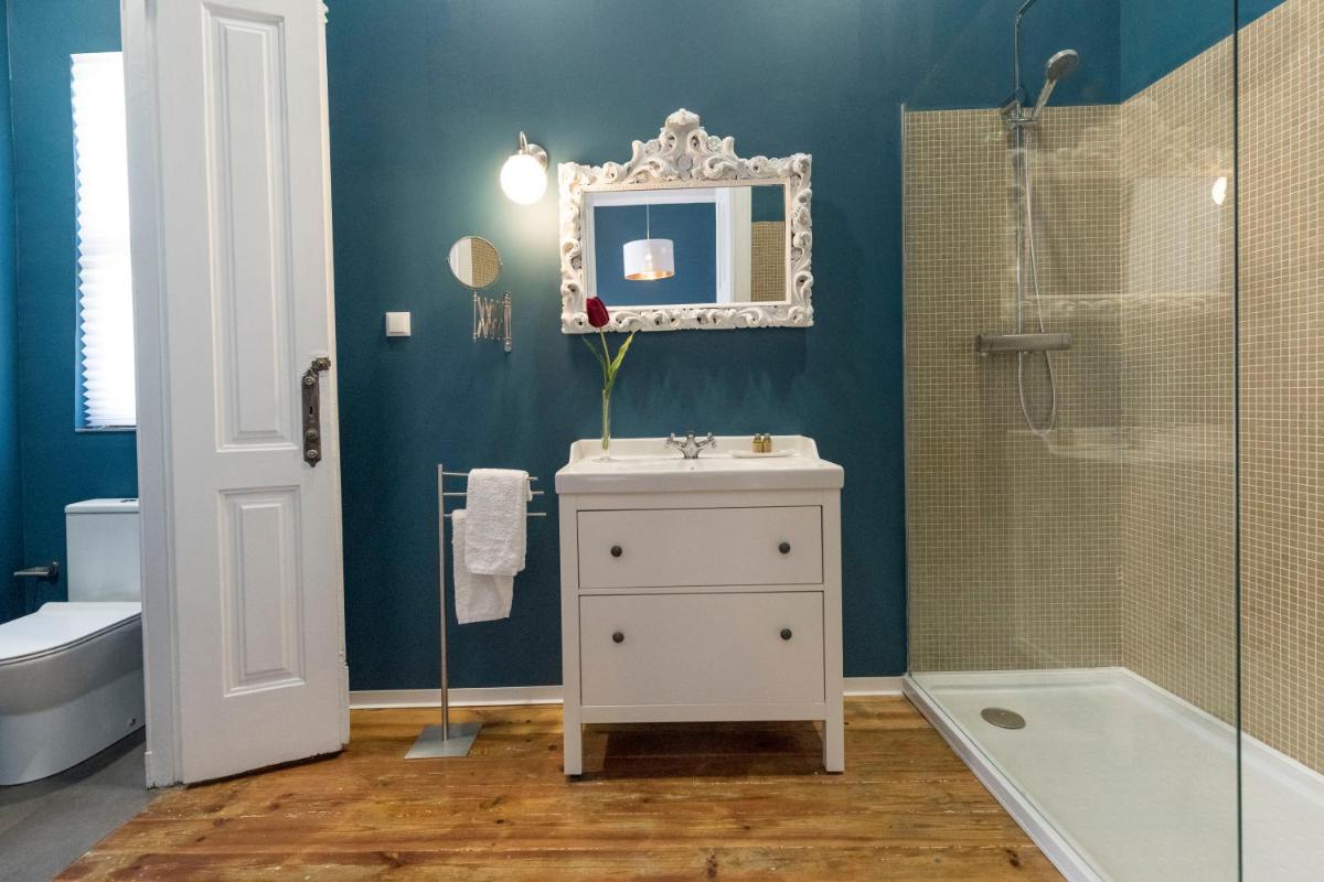 Foto - Guesthouse Bonjardim Suites by LovelyStay