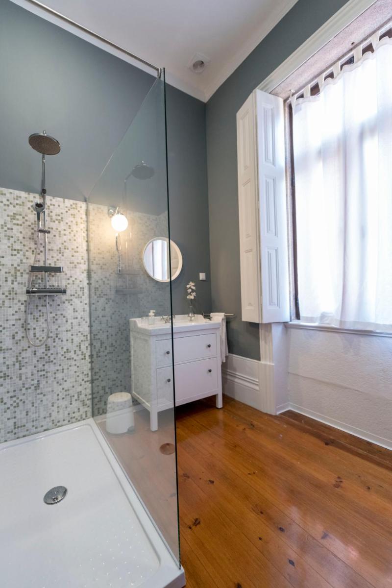 Foto - Guesthouse Bonjardim Suites by LovelyStay